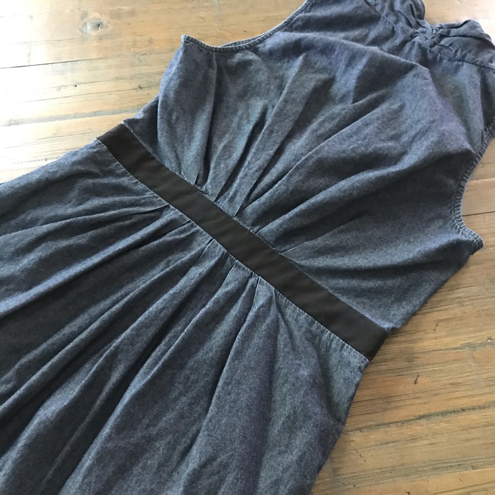 BCBGeneration size 4 sleeveless chambray dress - Picture 11 of 16